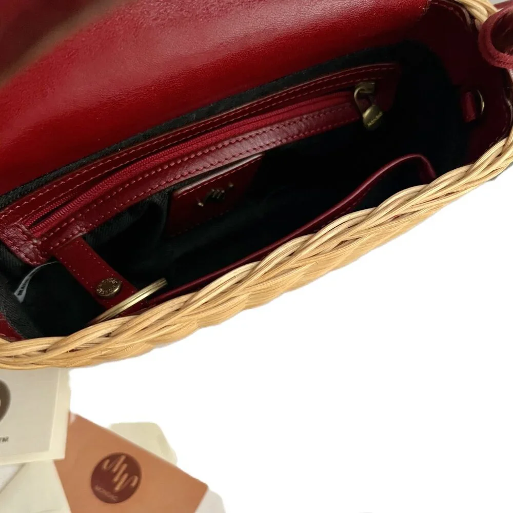 Chic Straw & Red Leather Monsac Hand Bag With Detachable Shoulder Strap - Picture 4 of 10